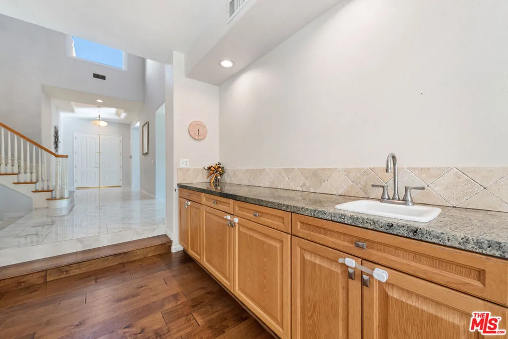 24310 Belford Court, West Hills, California 91307 home-pic-31